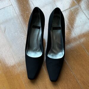 Stuart Weitzman Black Heels 6AA